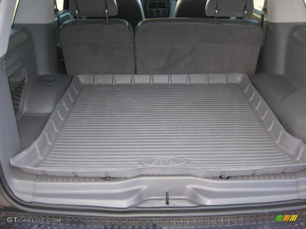 2002 Ford Explorer XLS 4x4 Trunk Photo #37778436