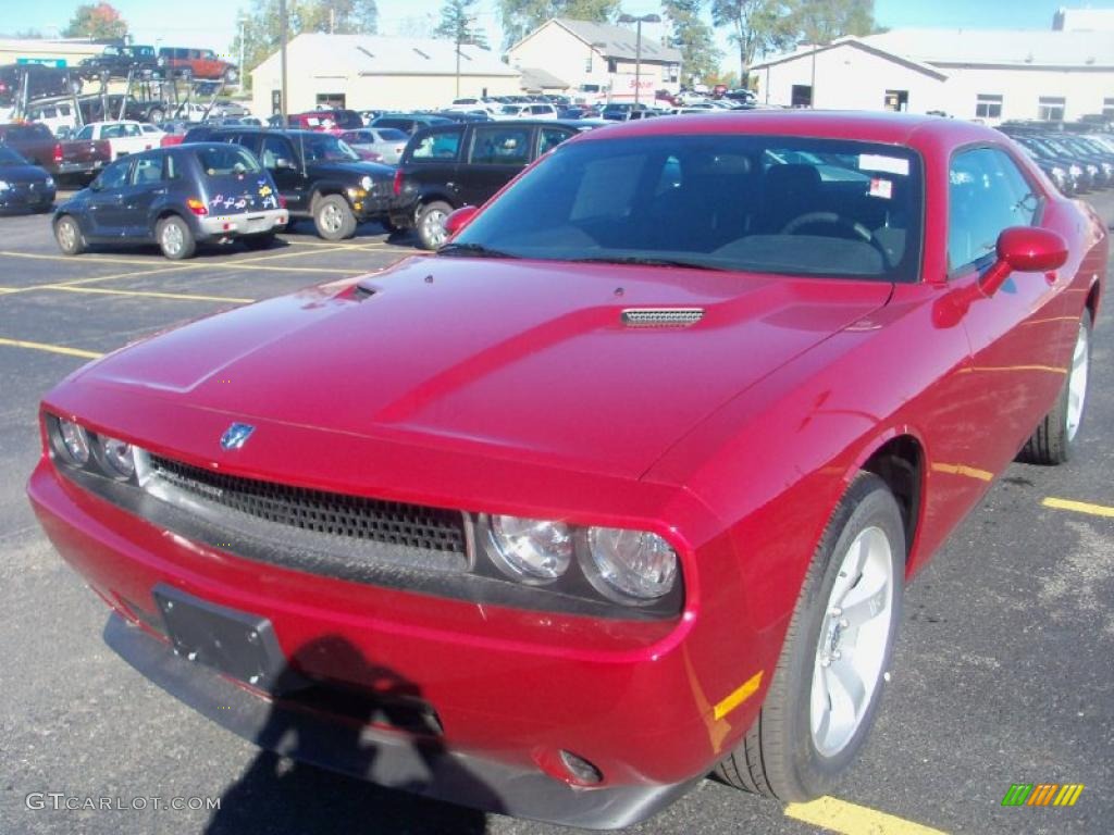 2010 Challenger SE - Inferno Red Crystal Pearl / Dark Slate Gray photo #1