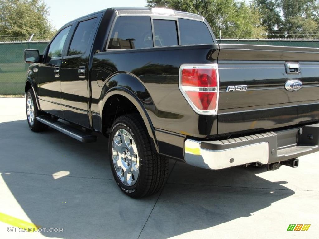 2010 F150 Lariat SuperCrew - Tuxedo Black / Black photo #5