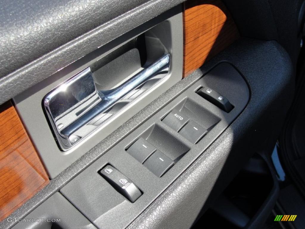 2010 F150 Lariat SuperCrew - Tuxedo Black / Black photo #21