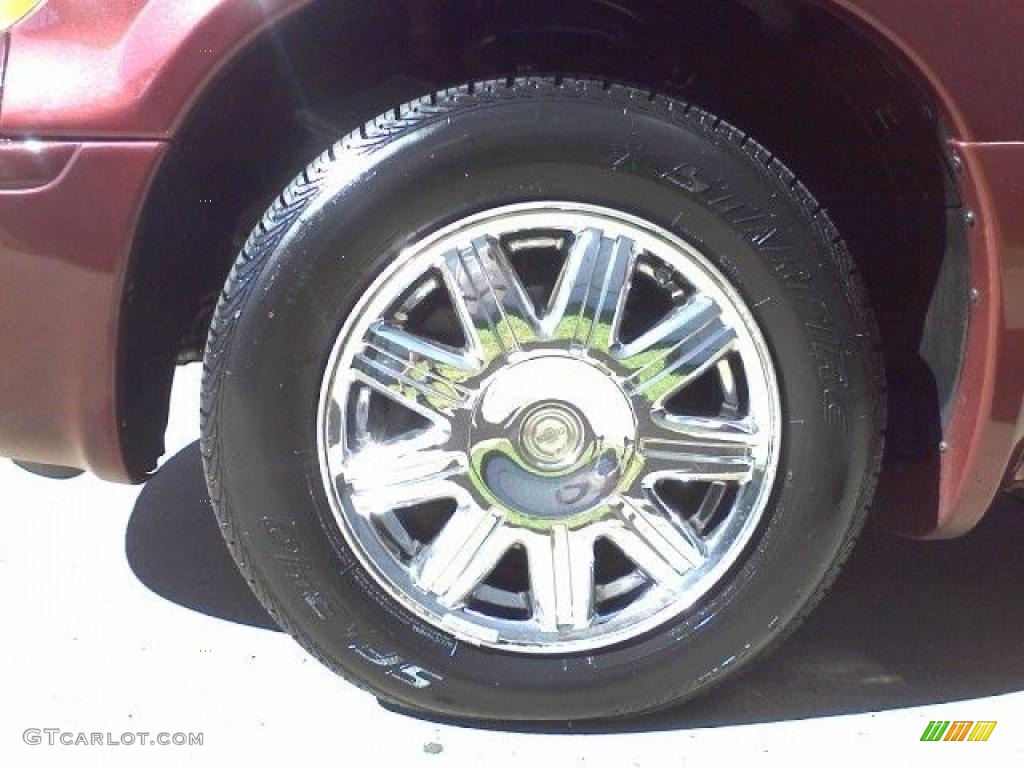 2007 Chrysler Town & Country Limited Wheel Photo #37783100