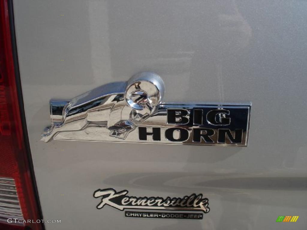 2011 Ram 1500 Big Horn Quad Cab 4x4 - Bright Silver Metallic / Dark Slate Gray/Medium Graystone photo #16