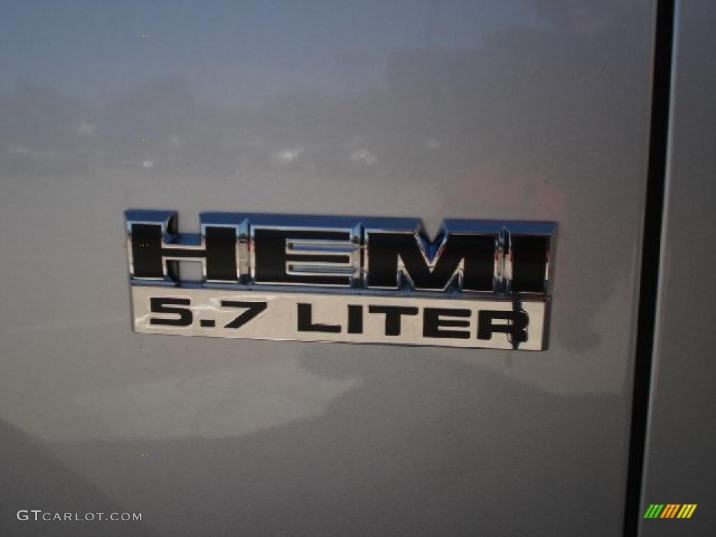 2011 Ram 1500 Big Horn Quad Cab 4x4 - Bright Silver Metallic / Dark Slate Gray/Medium Graystone photo #19