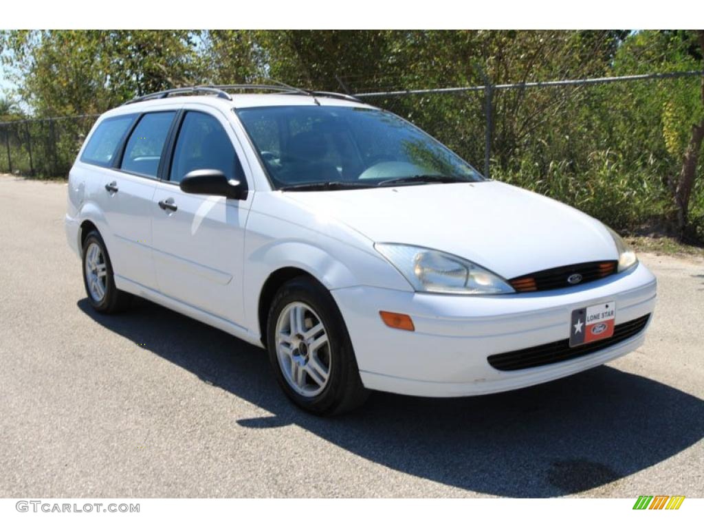2000 Focus SE Wagon - Cloud 9 White / Medium Graphite photo #1