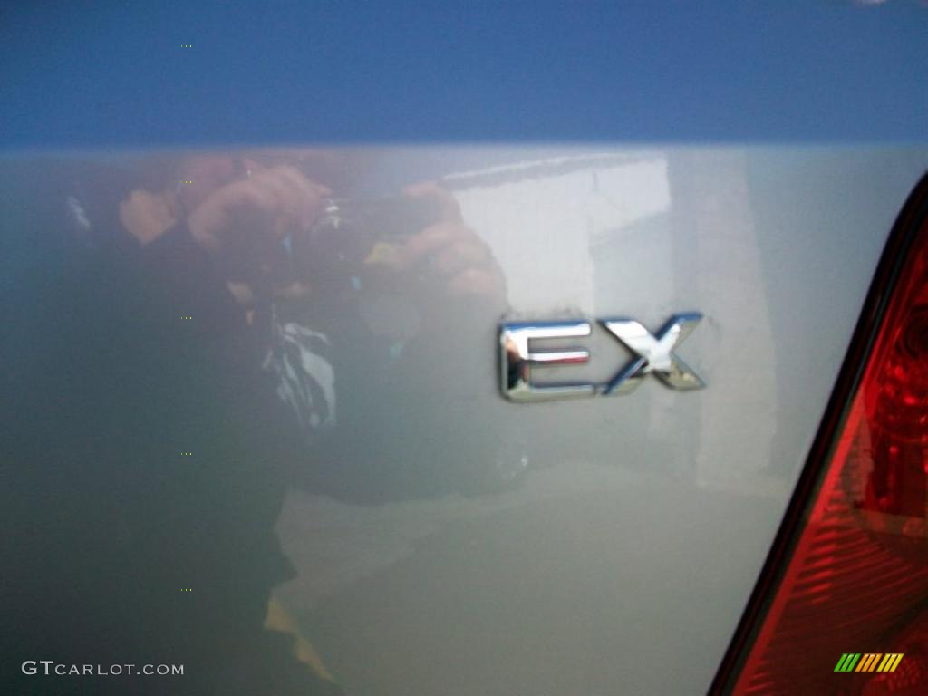 2005 Sorento EX 4WD - Clear Silver Metallic / Gray photo #18