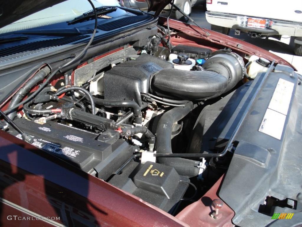 2001 Ford F150 Lariat SuperCab 4x4 Engine Photos