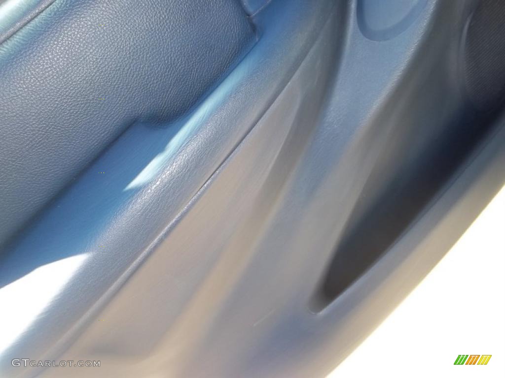 2002 Grand Caravan Sport - Bright Silver Metallic / Navy Blue photo #21
