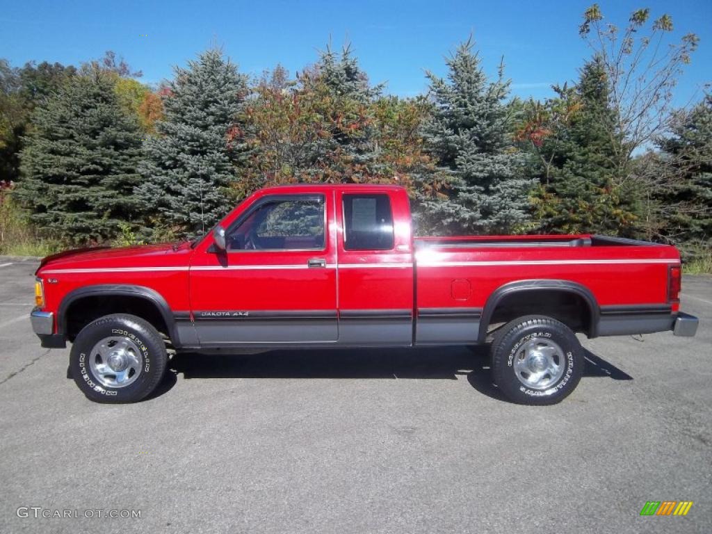 1994 Dakota SLT Extended Cab 4x4 - Poppy Red / Red photo #1