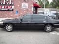 2009 Black Lincoln Town Car Signature L  photo #2