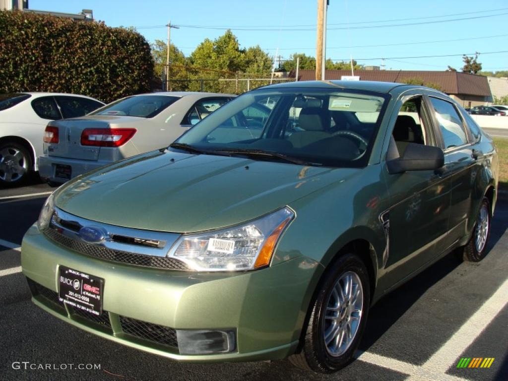 2008 Focus SE Sedan - Kiwi Green / Charcoal Black photo #1