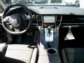 Basalt Black Metallic - Panamera 4 Photo No. 14