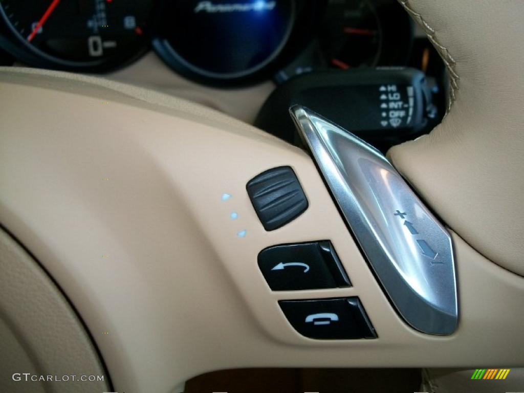 2011 Porsche Panamera 4 Luxor Beige Steering Wheel Photo #37797008