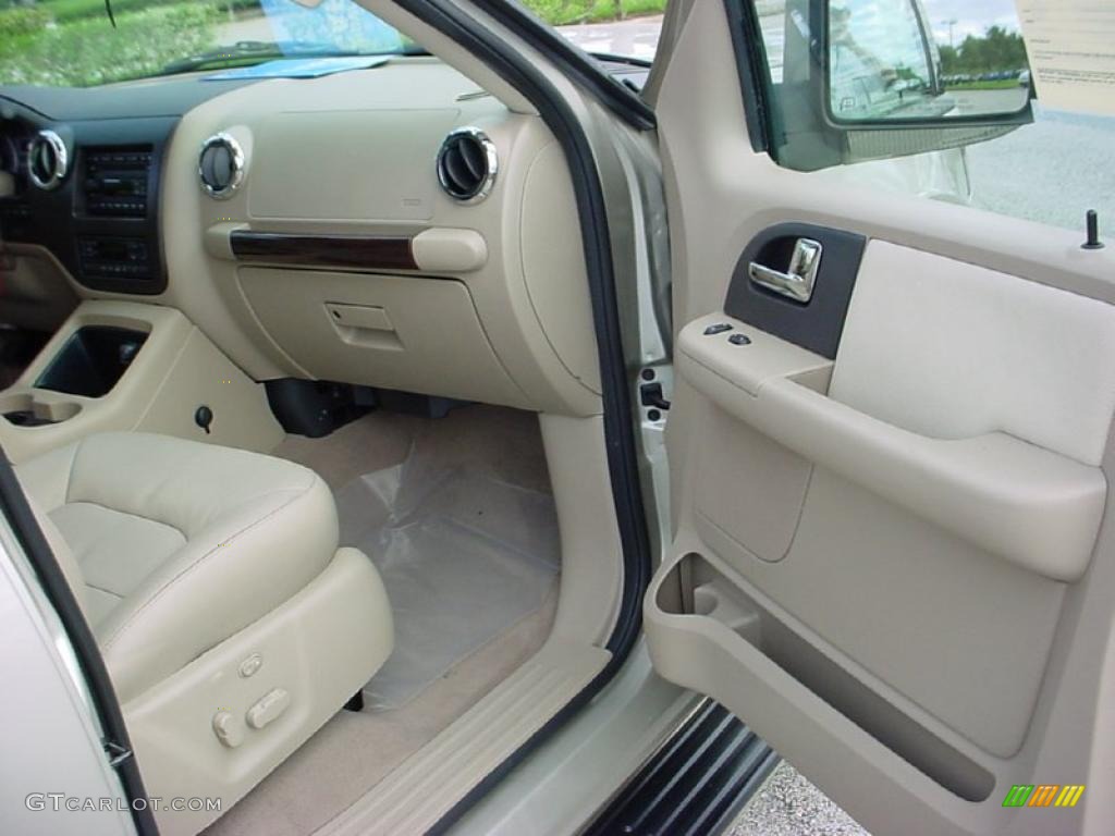 Medium Parchment Interior 2005 Ford Expedition Limited Photo #37797348