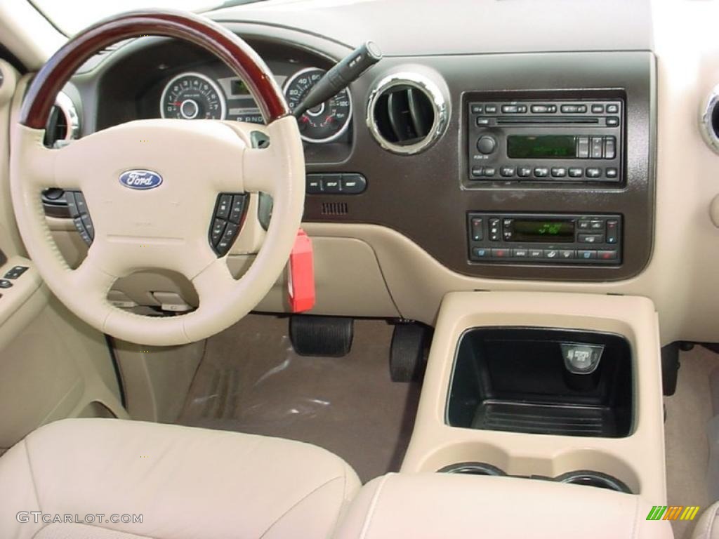 Medium Parchment Interior 2005 Ford Expedition Limited Photo #37797488