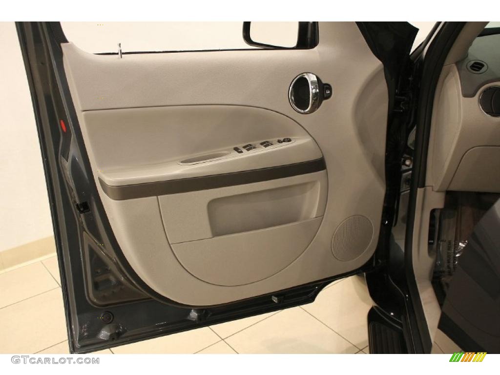 2010 HHR LT - Cyber Gray Metallic / Gray photo #7