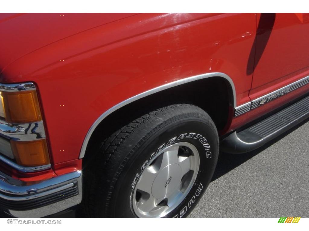 1999 Tahoe LT 4x4 - Victory Red / Gray photo #33