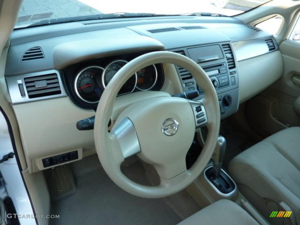 2009 Versa 1.8 S Sedan - Fresh Powder / Beige photo #13