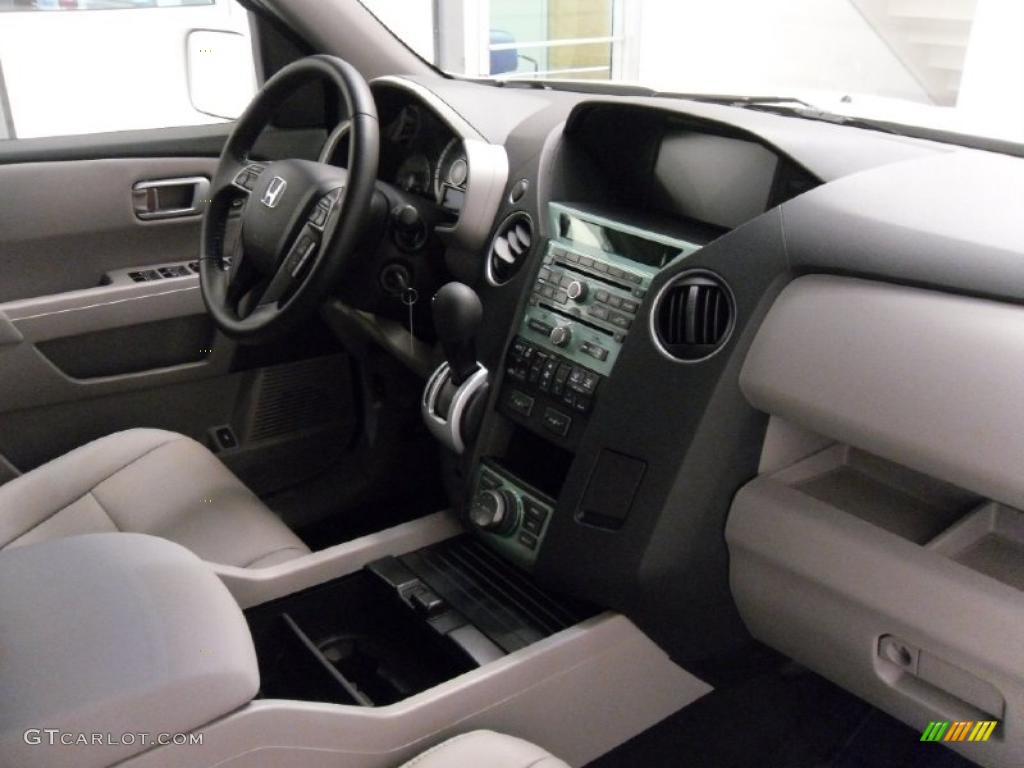 Gray Interior 2011 Honda Pilot Touring Photo #37804900