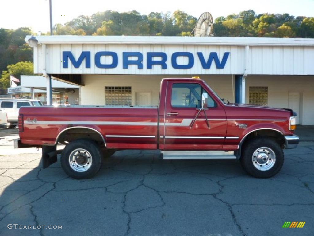 1997 F250 XLT Regular Cab 4x4 - Toreador Red Metallic / Medium Graphite photo #1