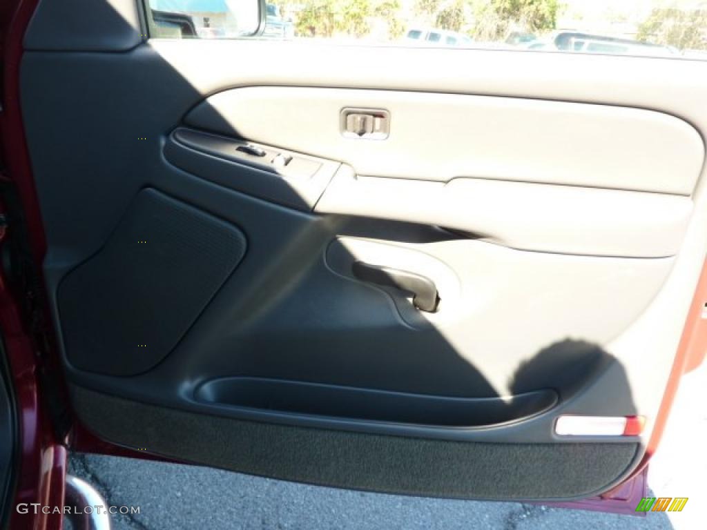 2004 Silverado 1500 LS Extended Cab - Sport Red Metallic / Dark Charcoal photo #22