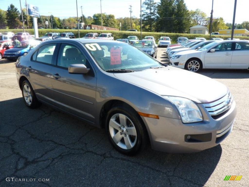 2007 Fusion SE - Tungsten Grey Metallic / Light Stone photo #6