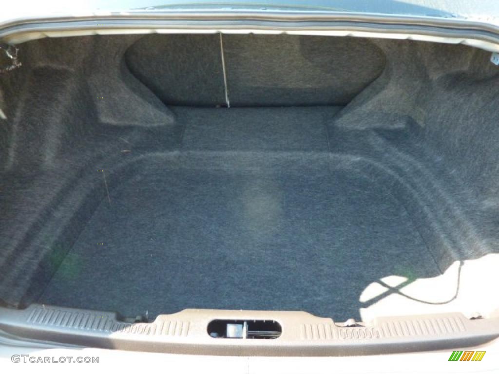 2009 Ford Taurus SE Trunk Photo #37808416