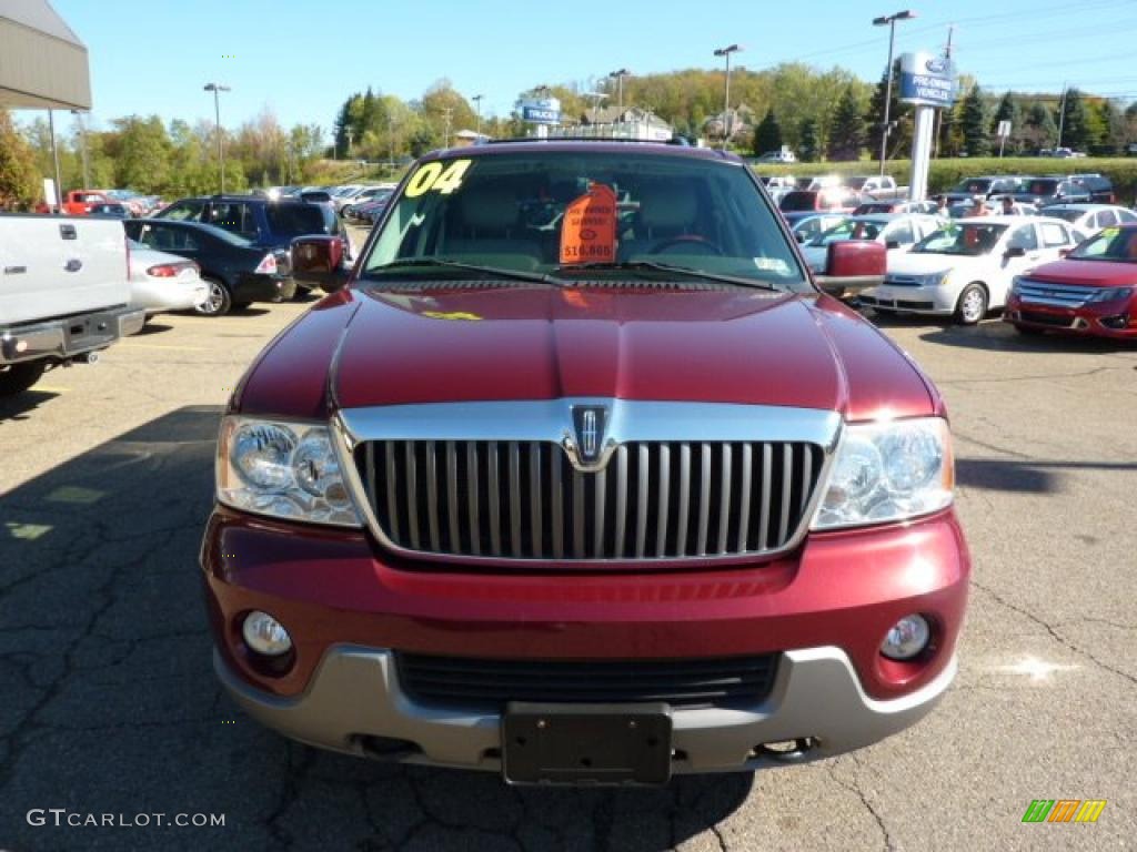 2004 Navigator Luxury 4x4 - Merlot Red Metallic / Dove Grey photo #7