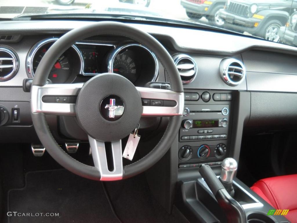 2008 Ford Mustang GT Premium Coupe Black/Red Steering Wheel Photo #37809076