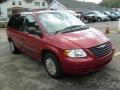 2006 Inferno Red Pearl Chrysler Town & Country   photo #7