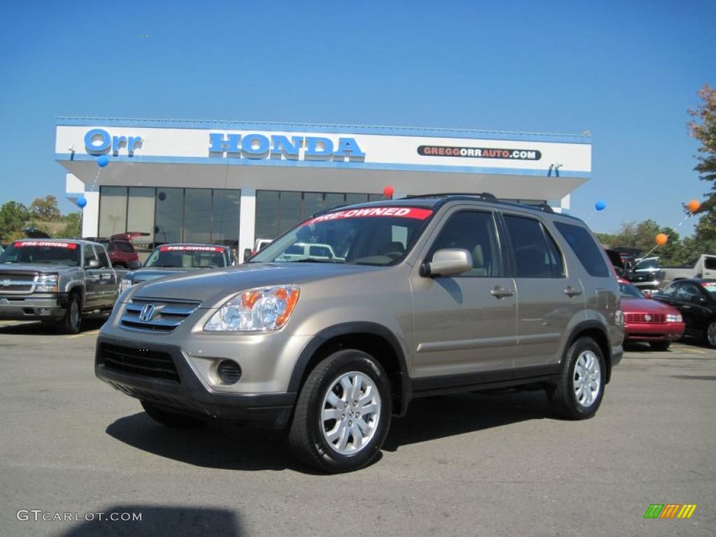 2005 CR-V Special Edition 4WD - Sahara Sand Metallic / Ivory photo #1