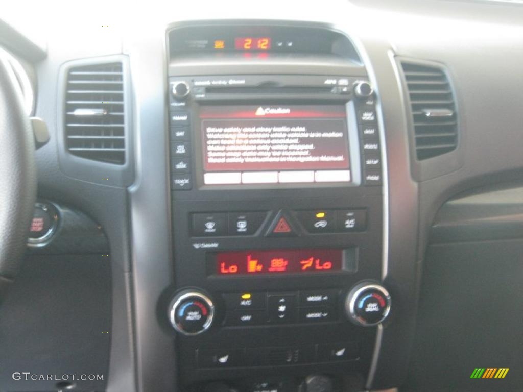 2011 Sorento SX V6 - Bright Silver / Black photo #9