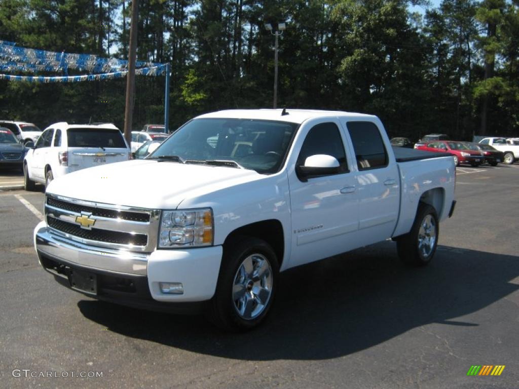 Summit White Chevrolet Silverado 1500