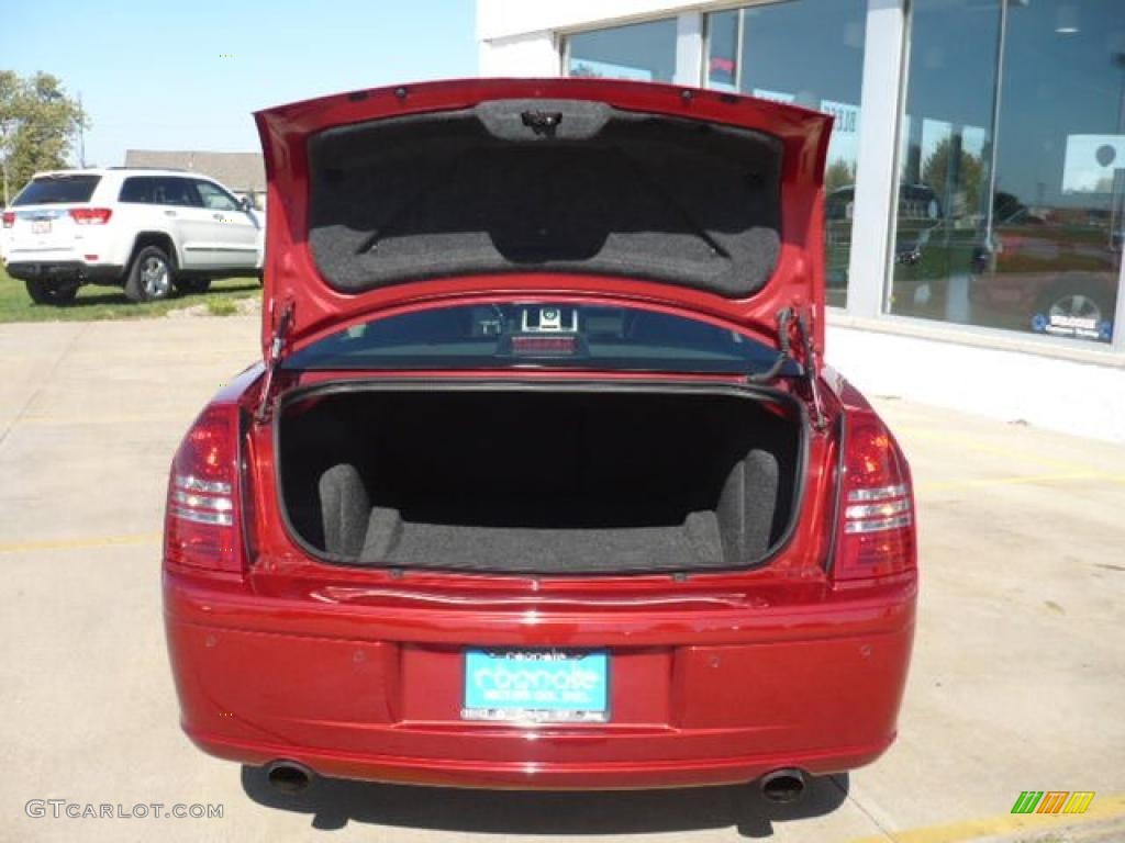 2007 Chrysler 300 C SRT8 Trunk Photo #37823038