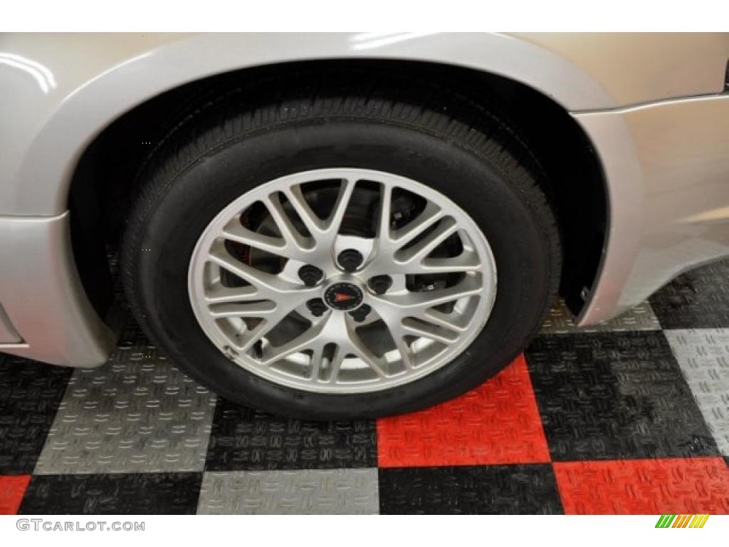 2001 Pontiac Bonneville SLE Wheel Photo #37826230