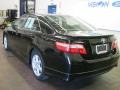 Black - Camry SE Photo No. 17