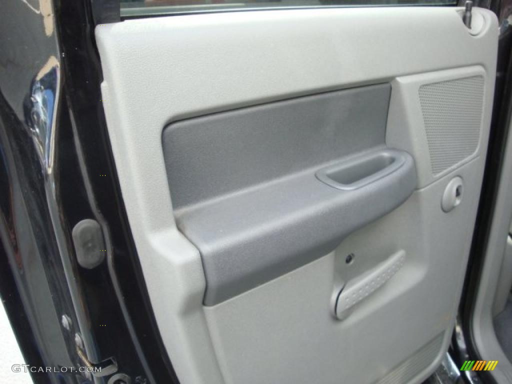2007 Ram 1500 ST Quad Cab 4x4 - Brilliant Black Crystal Pearl / Medium Slate Gray photo #15