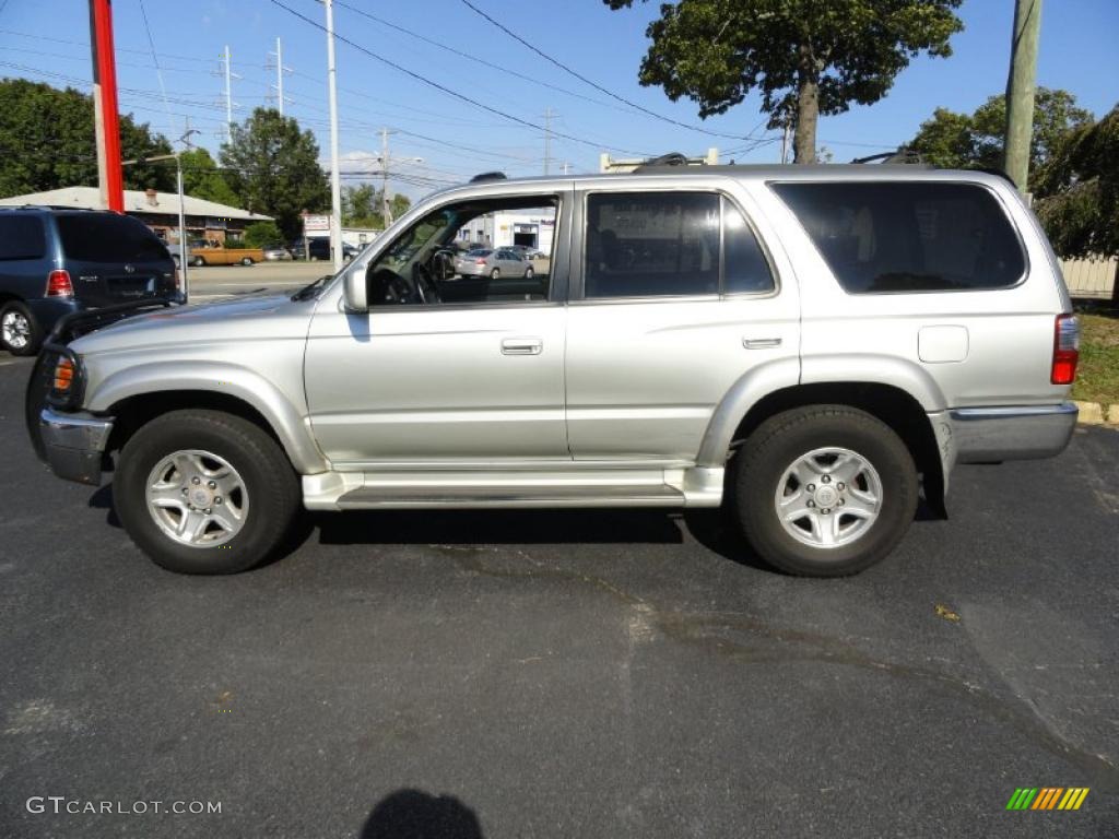 2002 4Runner SR5 4x4 - Millennium Silver Metallic / Gray photo #3