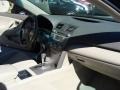 Black - Camry LE Photo No. 21