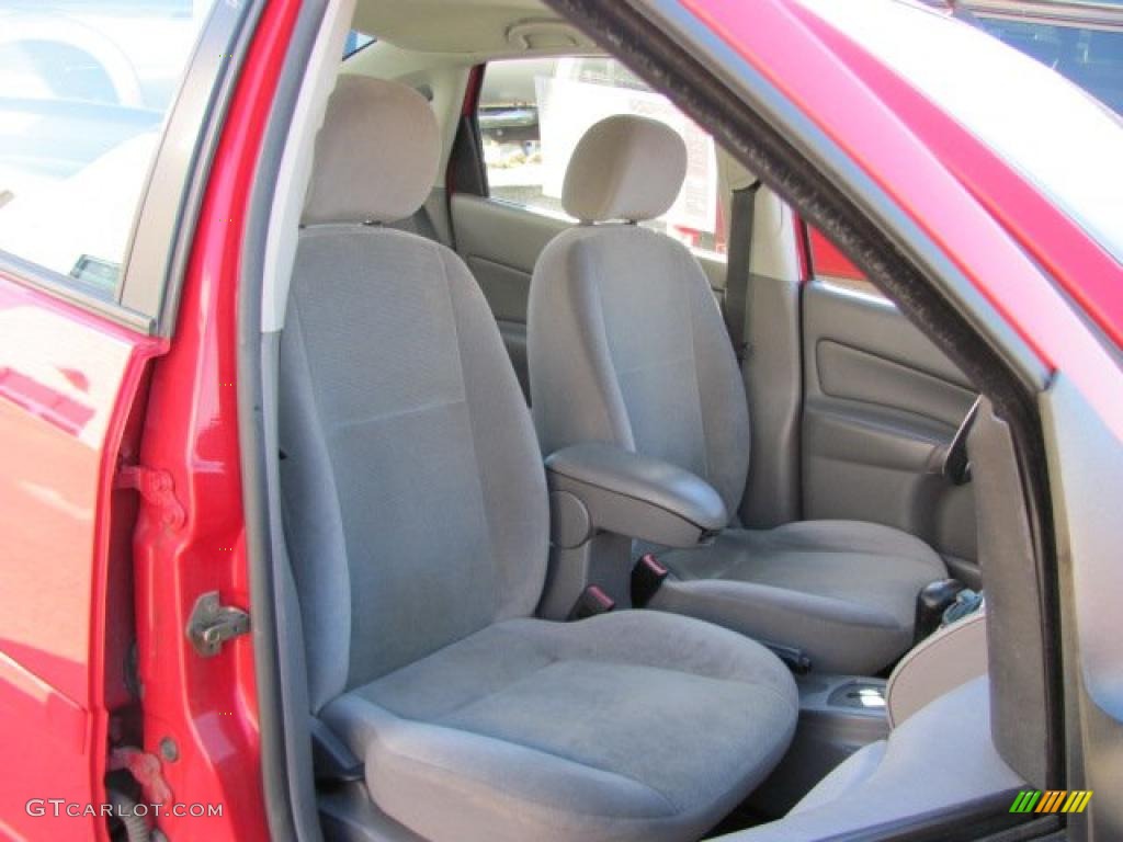 2002 Focus SE Sedan - Infra Red / Medium Graphite photo #7