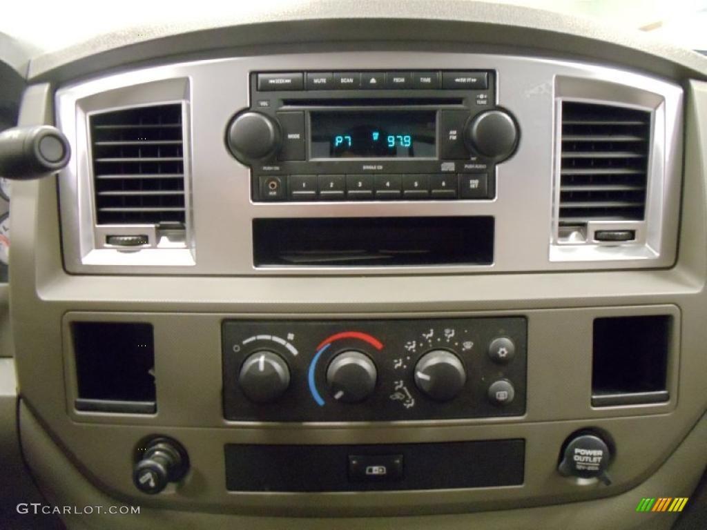 2008 Ram 1500 Lone Star Edition Quad Cab - Light Khaki Metallic / Khaki photo #14