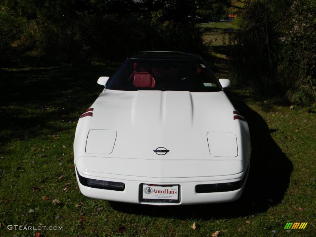 1992 Corvette Coupe - Arctic White / Red photo #12