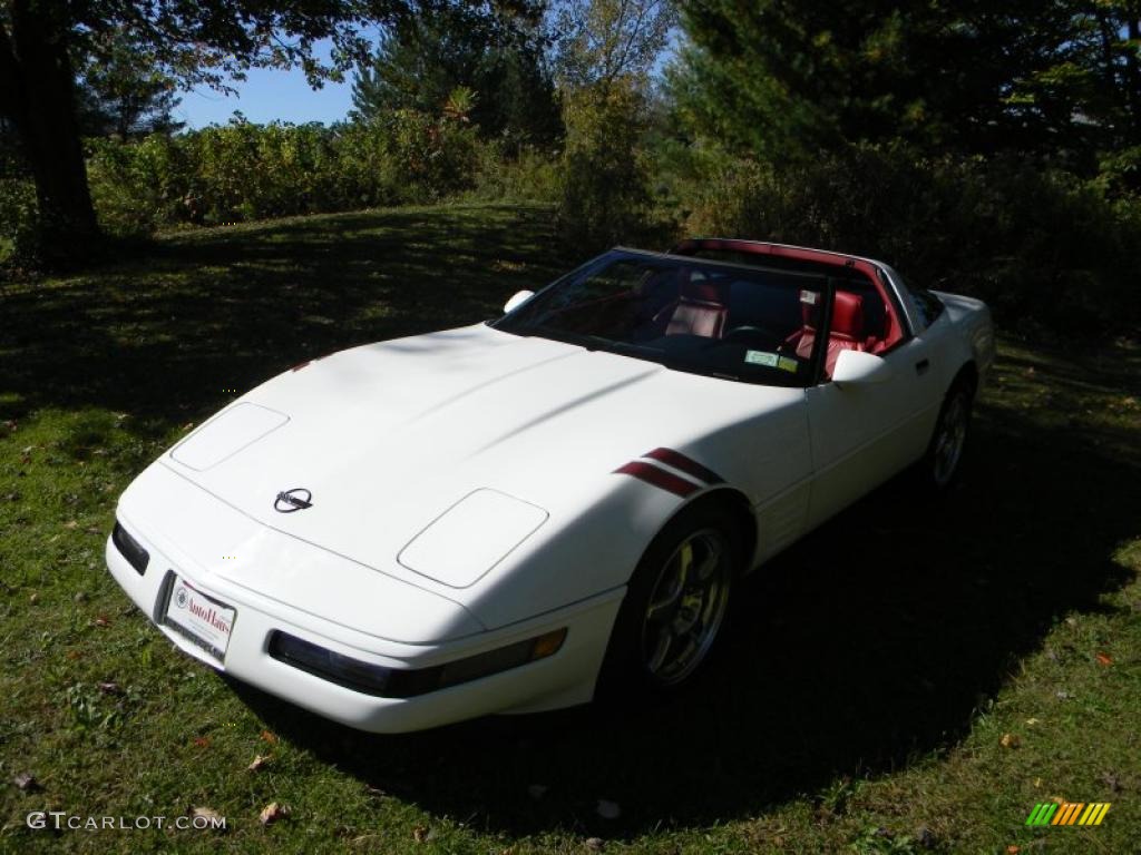 1992 Corvette Coupe - Arctic White / Red photo #21