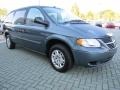 2005 Magnesium Pearl Dodge Grand Caravan SE  photo #7