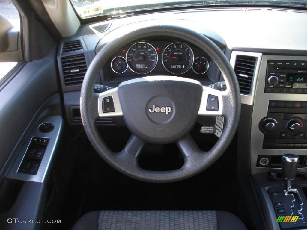 2008 Jeep Grand Cherokee Laredo 4x4 Dark Slate Gray Steering Wheel Photo #37844111