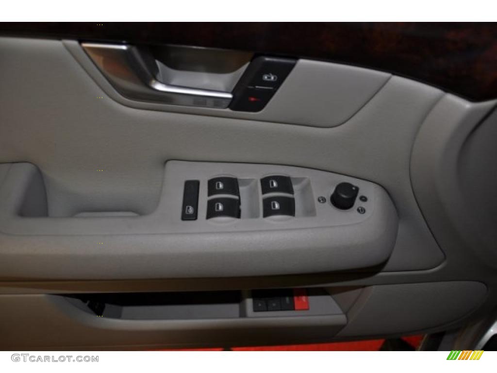 2004 A4 3.0 quattro Sedan - Light Silver Metallic / Platinum photo #12