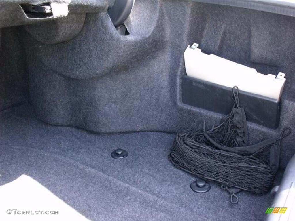 2000 Cadillac DeVille Sedan Trunk Photo #37845883