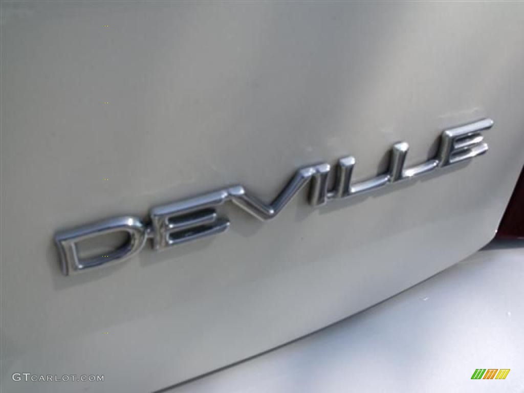 2000 Cadillac DeVille Sedan Marks and Logos Photo #37845931