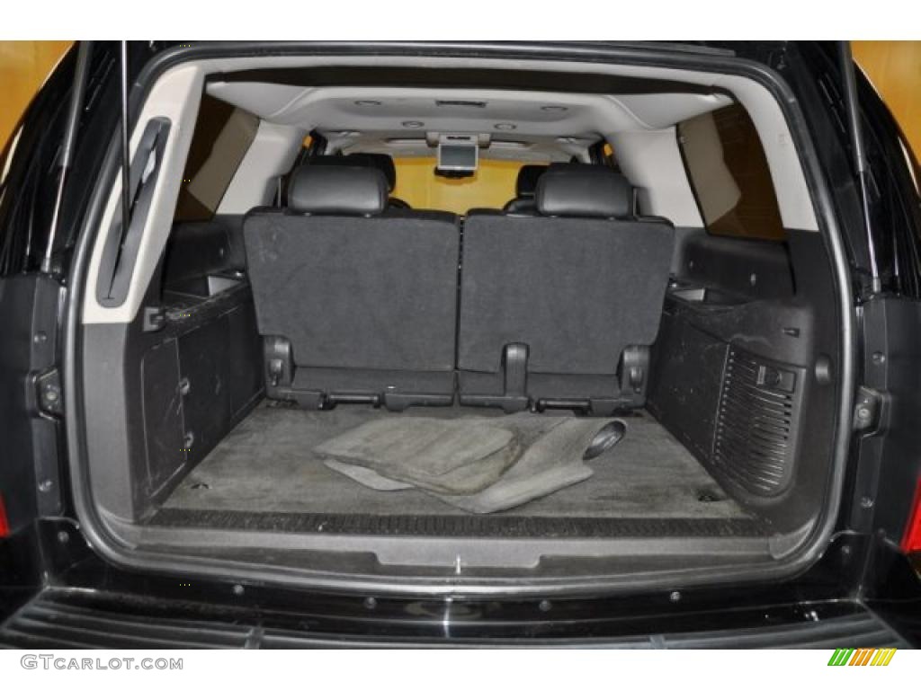 2007 Chevrolet Suburban 1500 LT 4x4 Trunk Photo #37846231