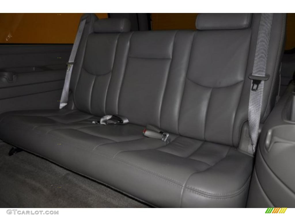 2006 Suburban LTZ 1500 4x4 - Silver Birch Metallic / Gray/Dark Charcoal photo #15