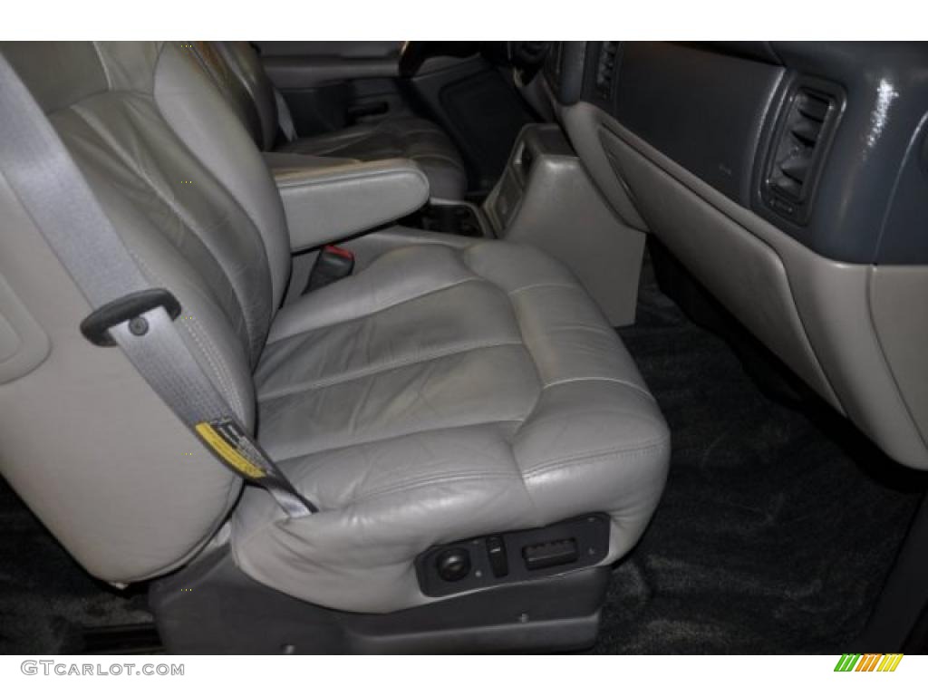 2001 Suburban 1500 LT 4x4 - Onyx Black / Graphite photo #17